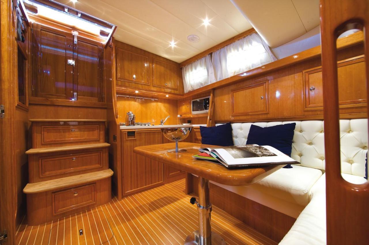 Night On Board Ξενοδοχείο Λα Μανταλένα Εξωτερικό φωτογραφία